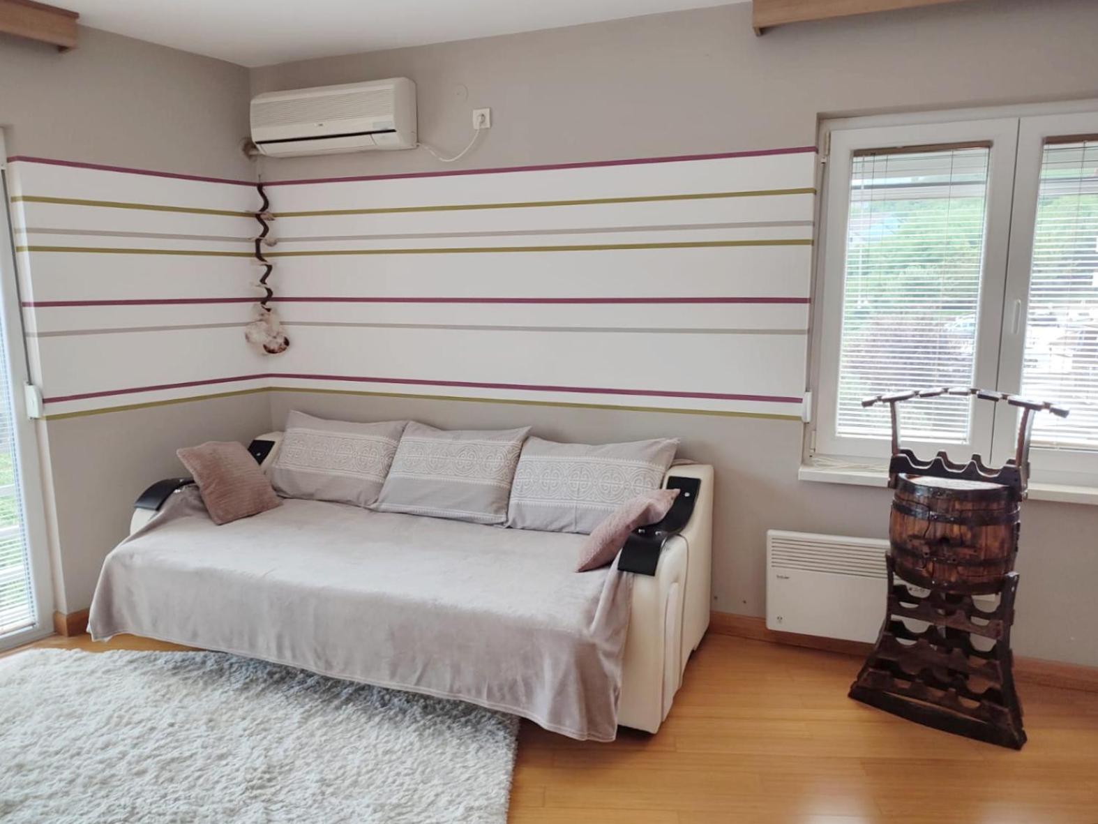 Apartman Lux Sneznik Vrnjačka Banja Buitenkant foto